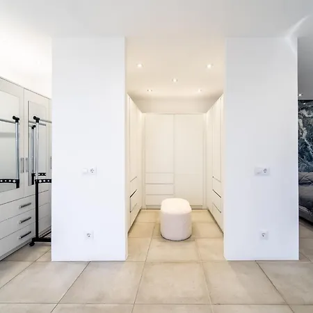 Oceanfront, Swimming Pool, Jacuzzi Willa