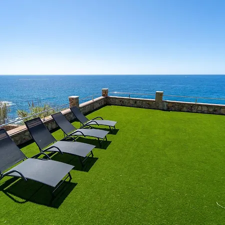 Oceanfront, Swimming Pool, Jacuzzi Willa