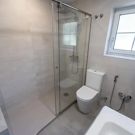 Oceanfront, Swimming Pool, Jacuzzi * Lloret de Mar