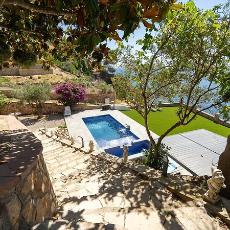 Villa Oceanfront, Swimming Pool, Jacuzzi *
