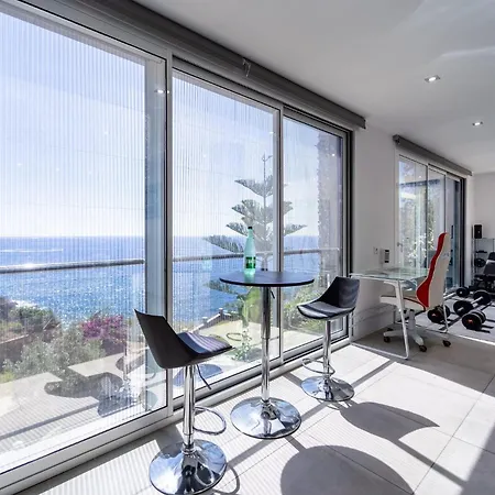Villa Oceanfront, Swimming Pool, Jacuzzi
