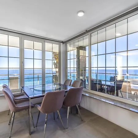 Villa Oceanfront, Swimming Pool, Jacuzzi *