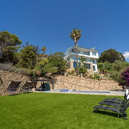 Villa Oceanfront, Swimming Pool, Jacuzzi Lloret de Mar